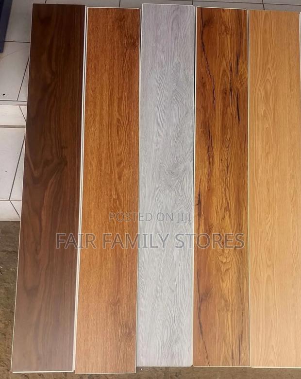 Durable Click _Lock SPC Floor - main view