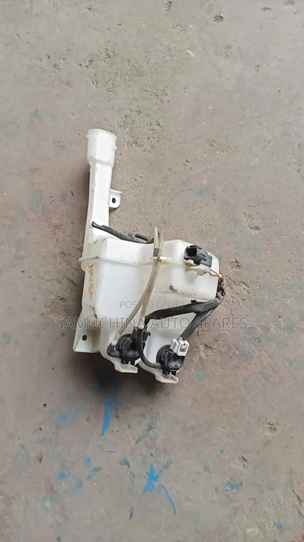 Washer Bottle Toyota Passo Kgc30