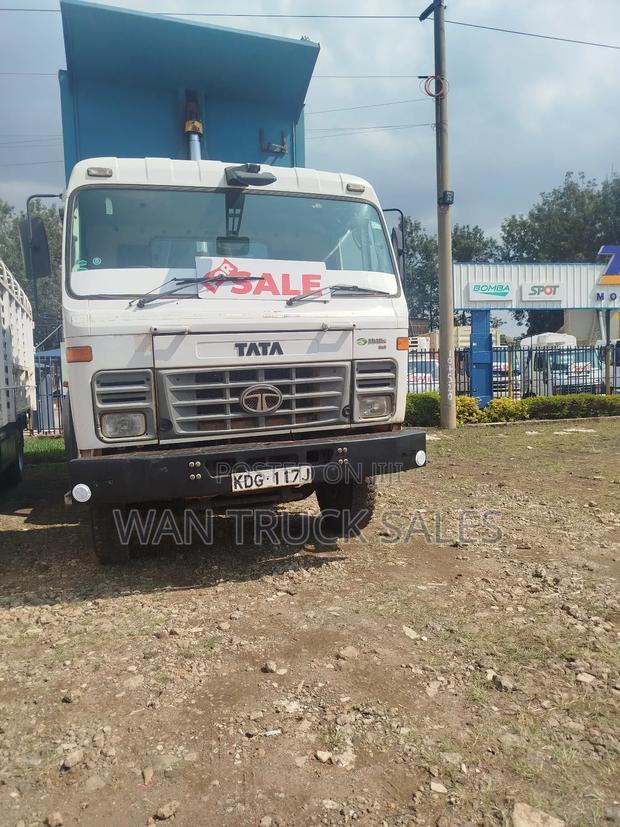 Tata Tipper KDG 2024 White - thumbnail 5