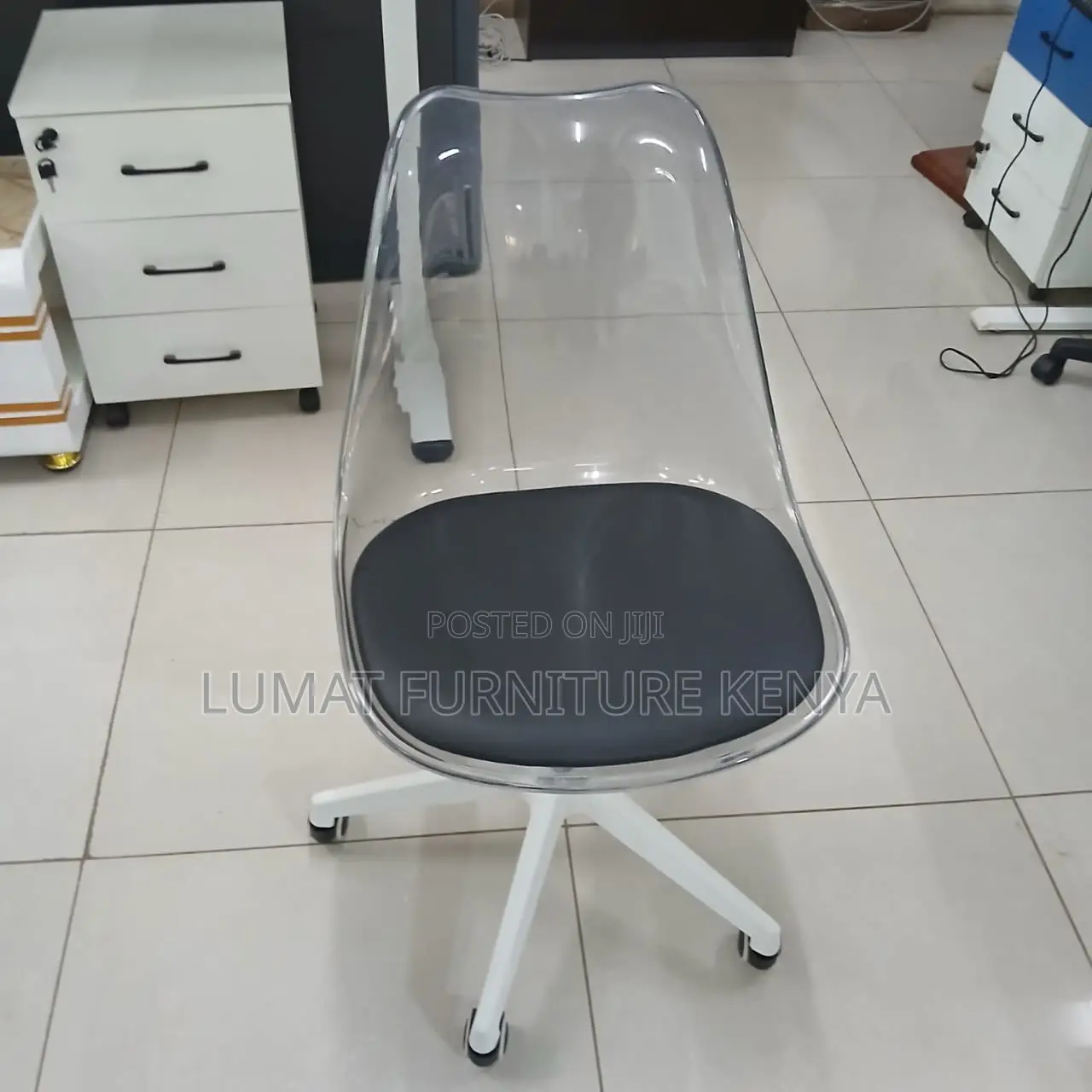 Stylish Lounge Seat