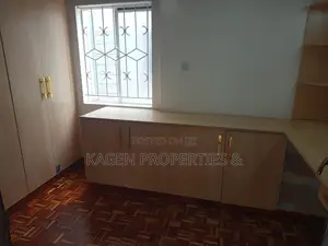4bdrm Maisonette in Lavington for sale