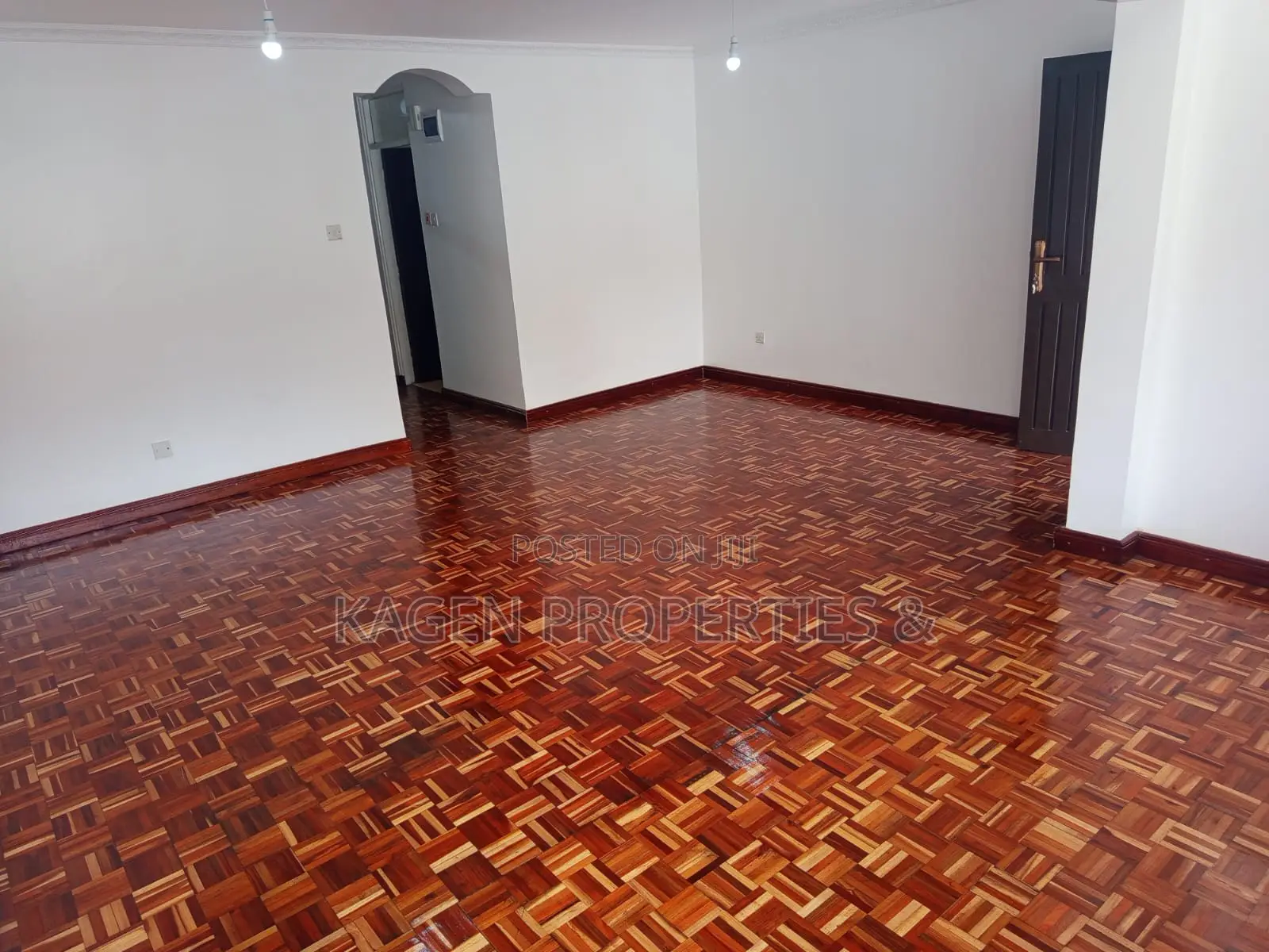 4bdrm Maisonette in Lavington for sale
