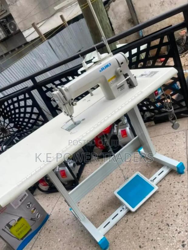 Juki Ddl-8700 - main view