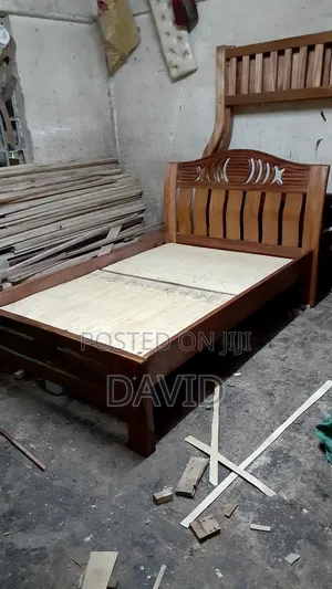 Queen's Beds