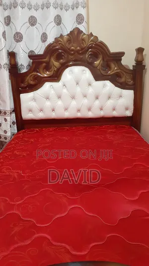 Queen's Beds