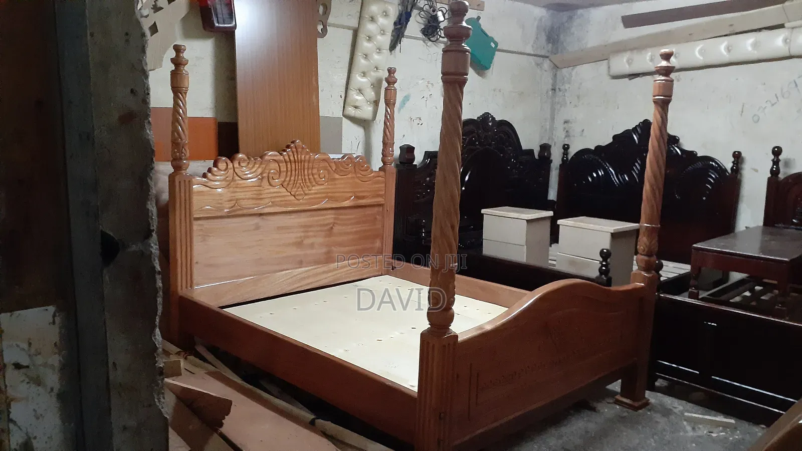 Queen's Beds