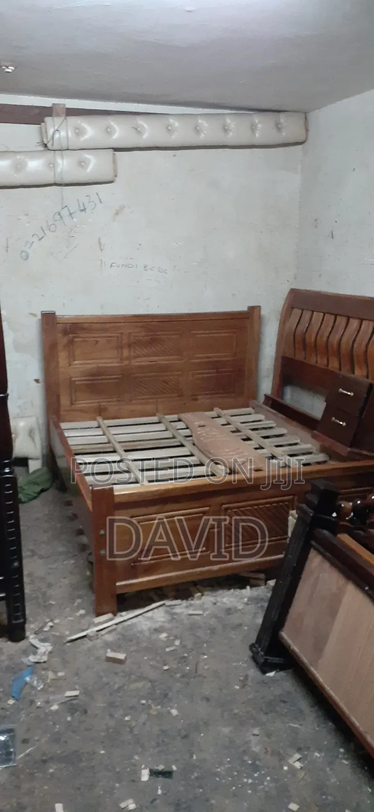 Queen's Beds