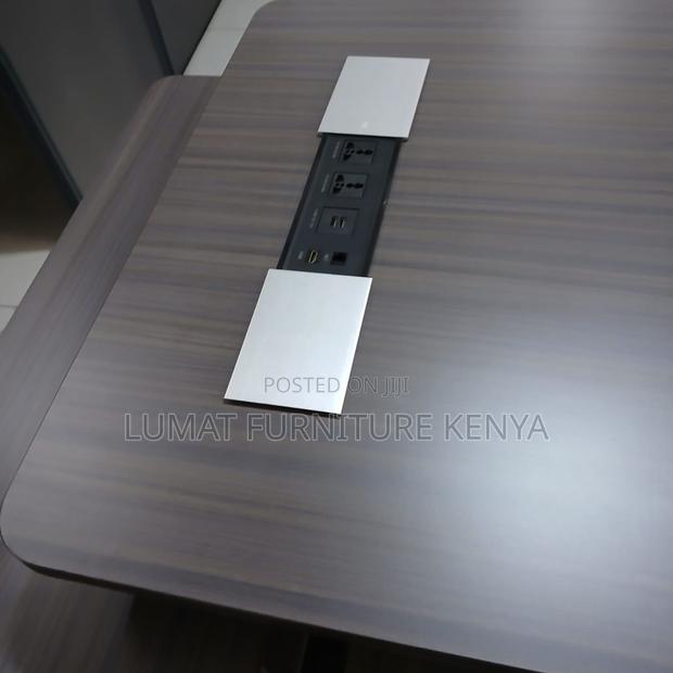 Professional Office Desk - thumbnail 3