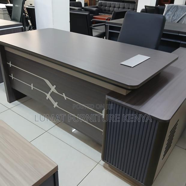 Professional Office Desk - thumbnail 4