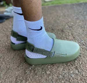 Adjustable Nike Calm Men's / Womens Mules, Size 36-45