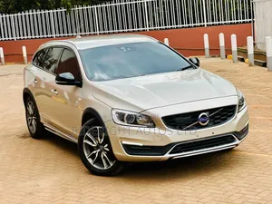 Volvo V60 Cross Country 2017