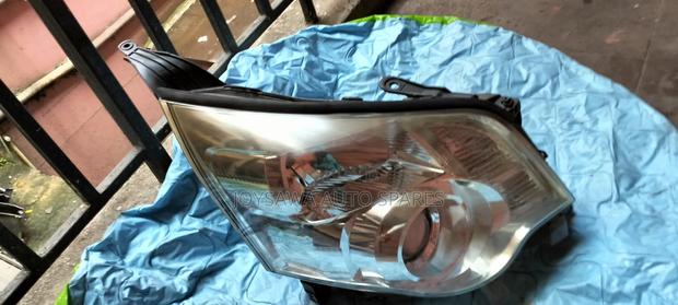 Noah 2012 Xenon Headlight