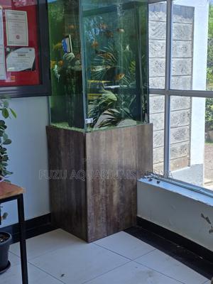 Modern Inbuilt Corner Aquarium – Elegant Space Saver - thumbnail 2