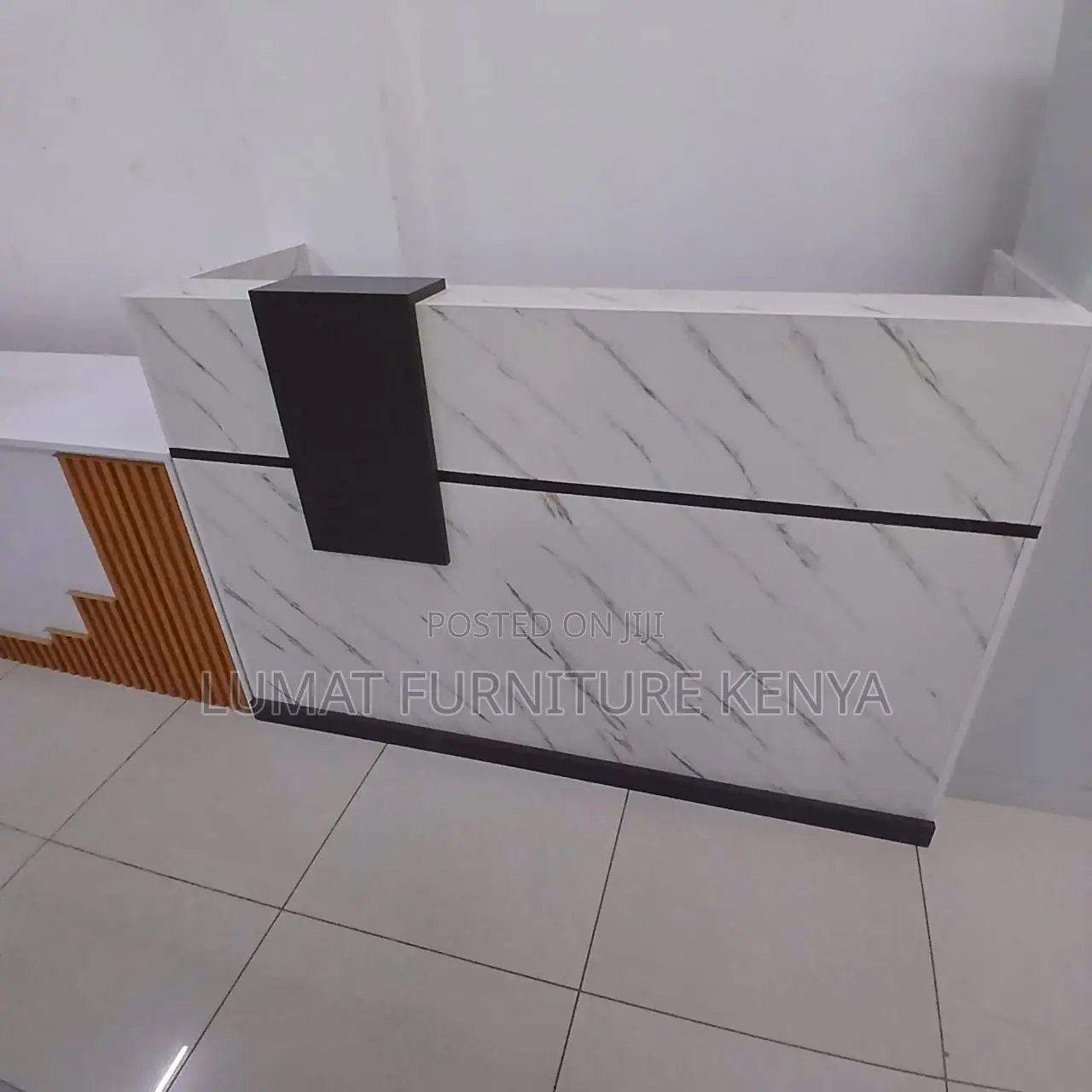 Customer Service Table
