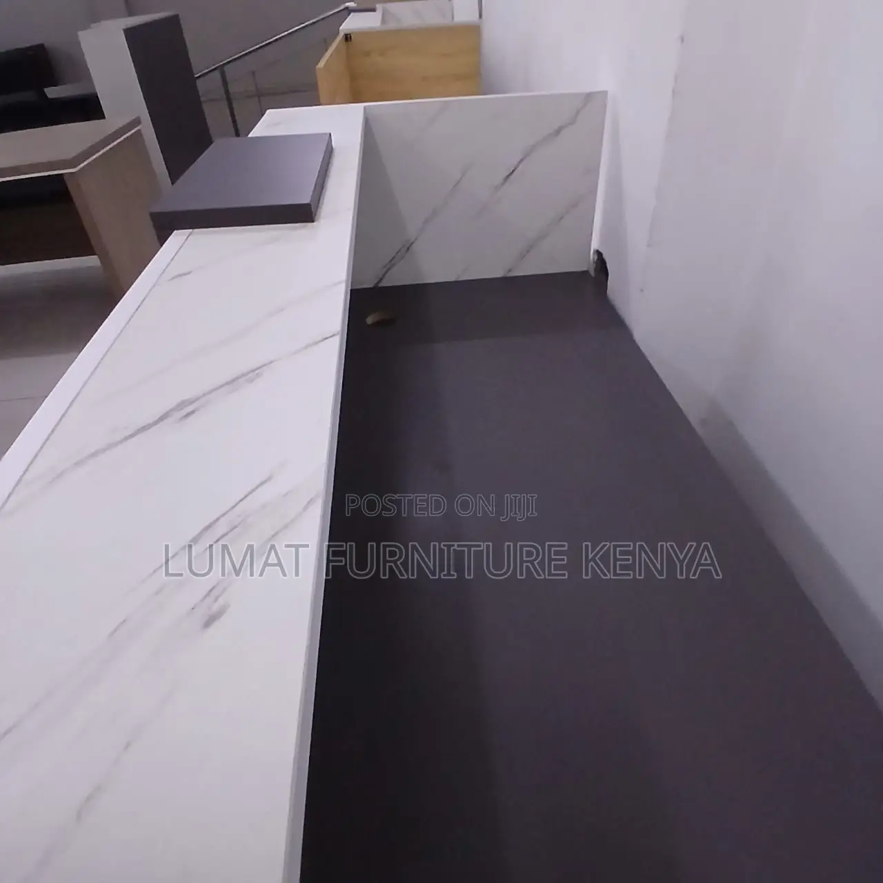 Customer Service Table
