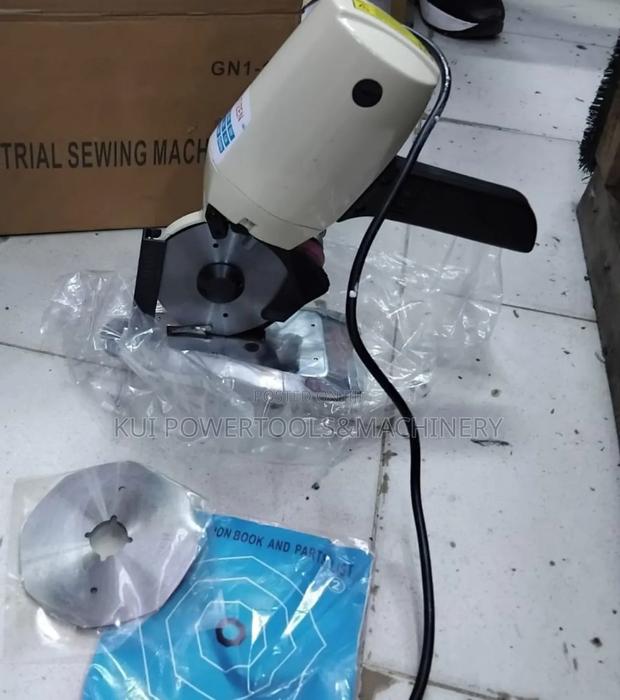 Cloth Cutting Machine/ Round Knife Cloth Cutter