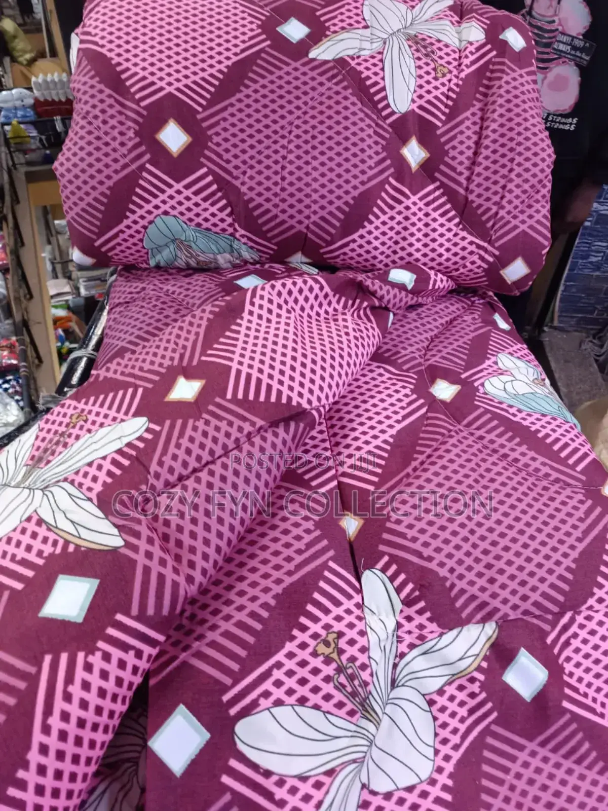 Duvet Set With Bedsheet N Pillowcases