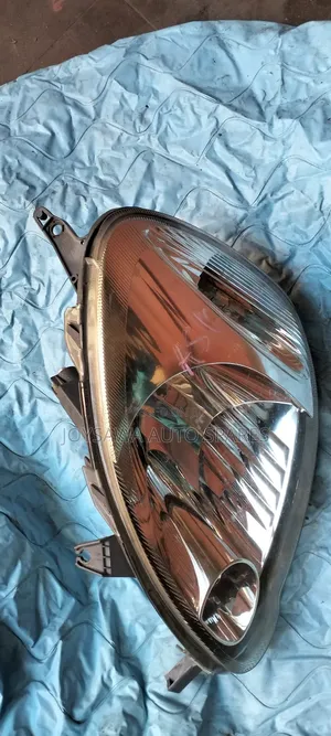 Toyota Vitz 2002 Headlight