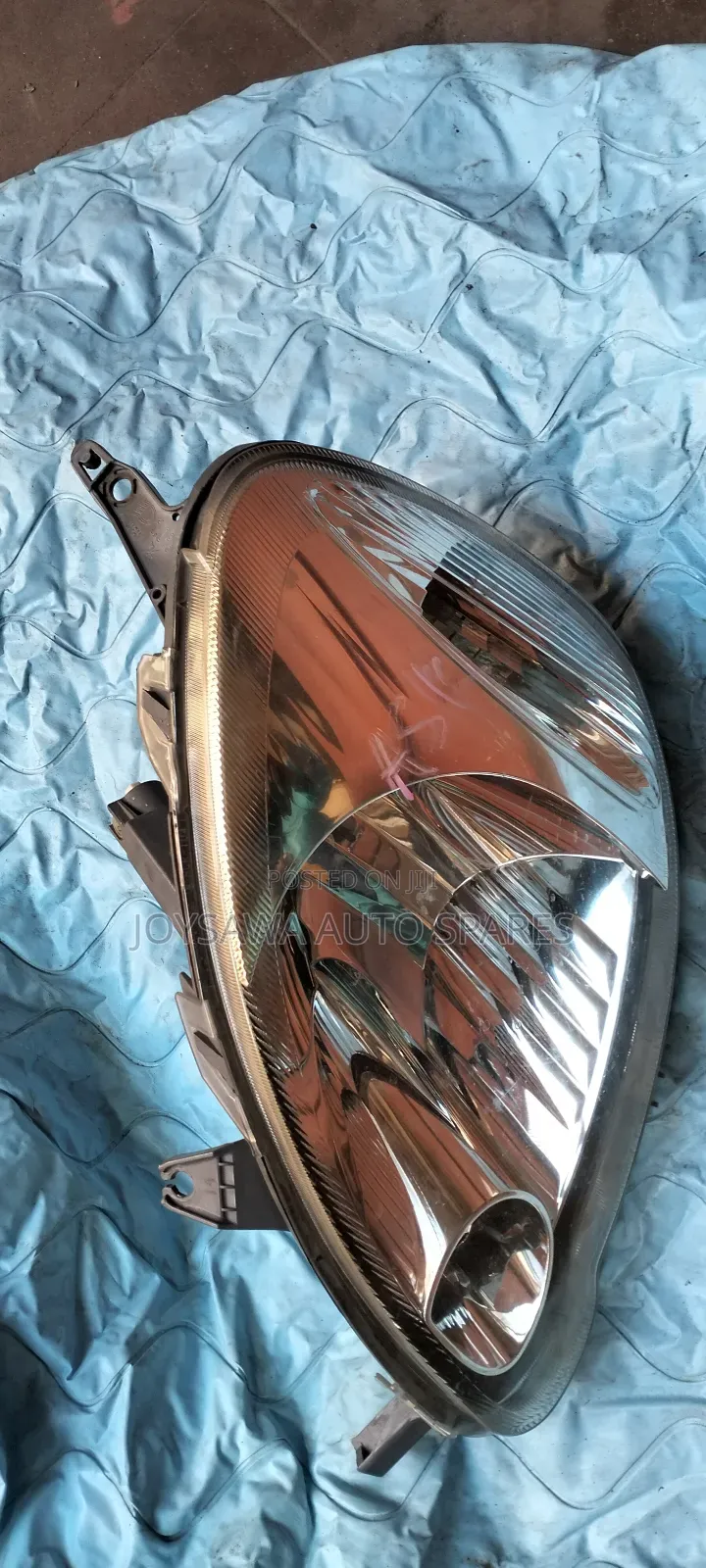 Toyota Vitz 2002 Headlight