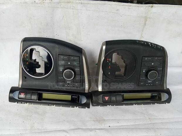 Toyota Wish 2009 a/C Control Panel