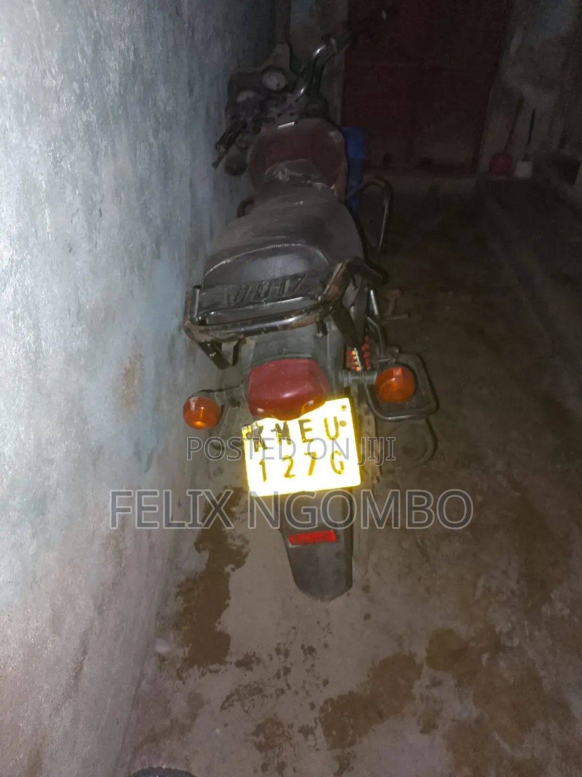TVS HLX Plus ES 2019 Red