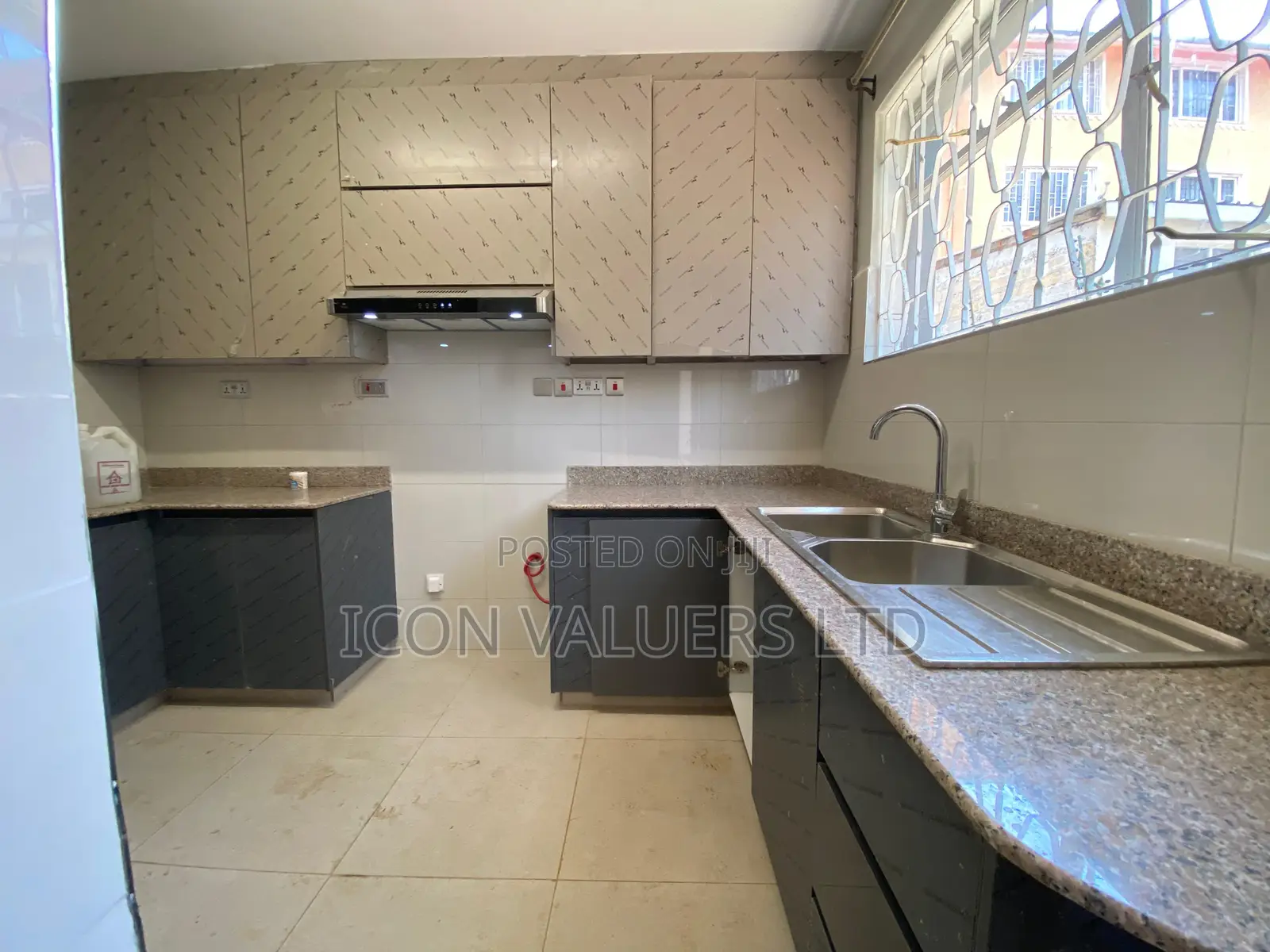 4bdrm Maisonette in Lantana Court, Raphta Road Area for rent