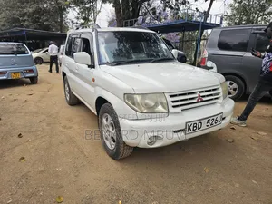 Mitsubishi Pajero Sport 2004 White