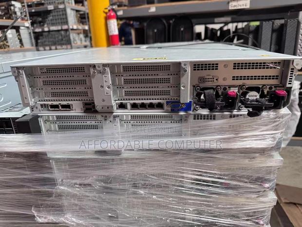 Server HP ProLiant DL380 Gen10 32GB Intel Xeon HDD+SSD 3T - main view
