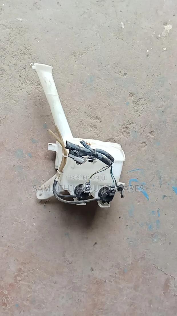 Washer Bottle Toyota Fielder 161