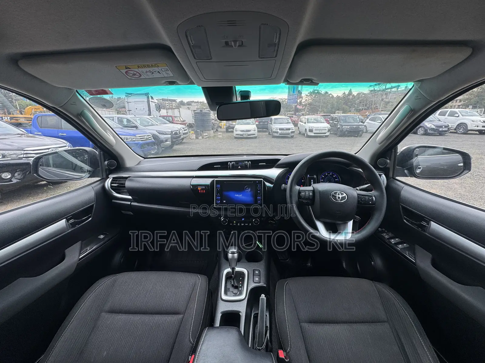 Toyota Hilux Rugged X 4x4 2018 Gray