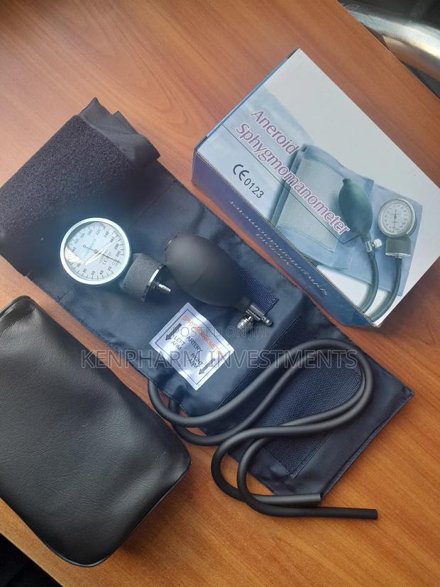 Aneroid Sphygmomanometer - main view