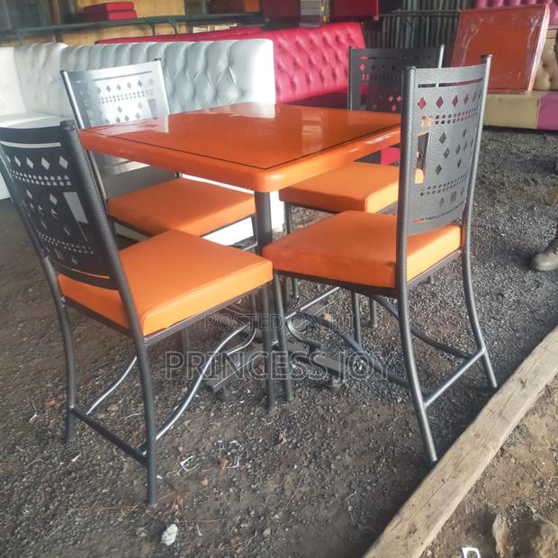 Hotel/Bar Seats - thumbnail 6