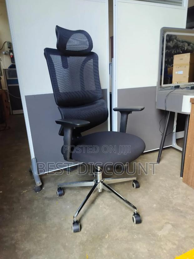 New Design Headrest Office Chair. - main view