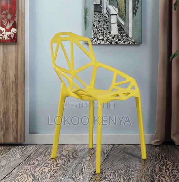 Garden Chair; Armless Durable Plastic Leisure Garden Chair