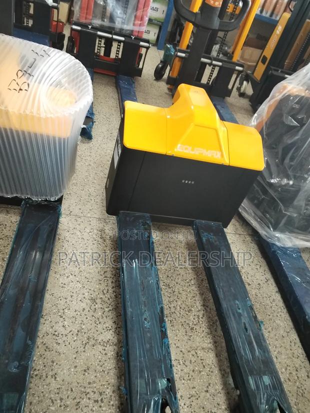 Electric Pallet Stacker - main view
