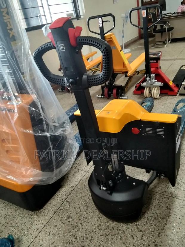 Electric Pallet Stacker - thumbnail 2