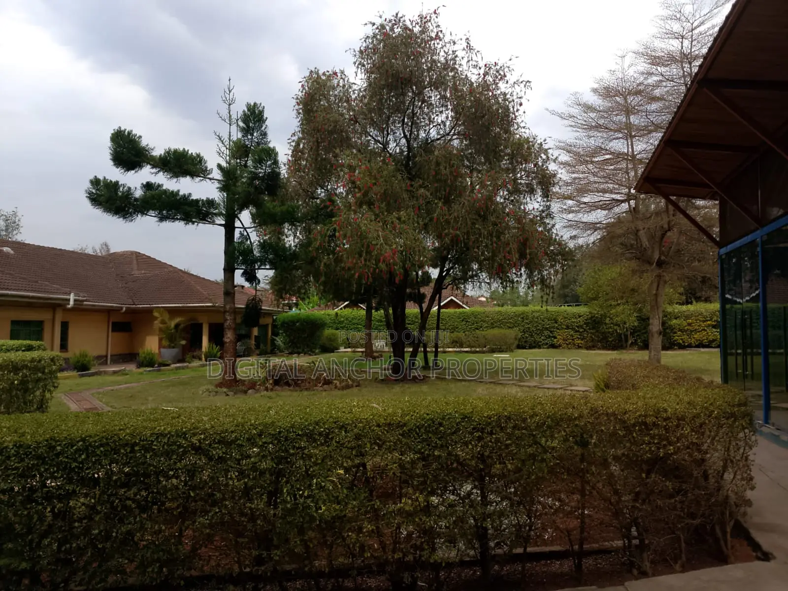 Restuarant / Office Space for Rent