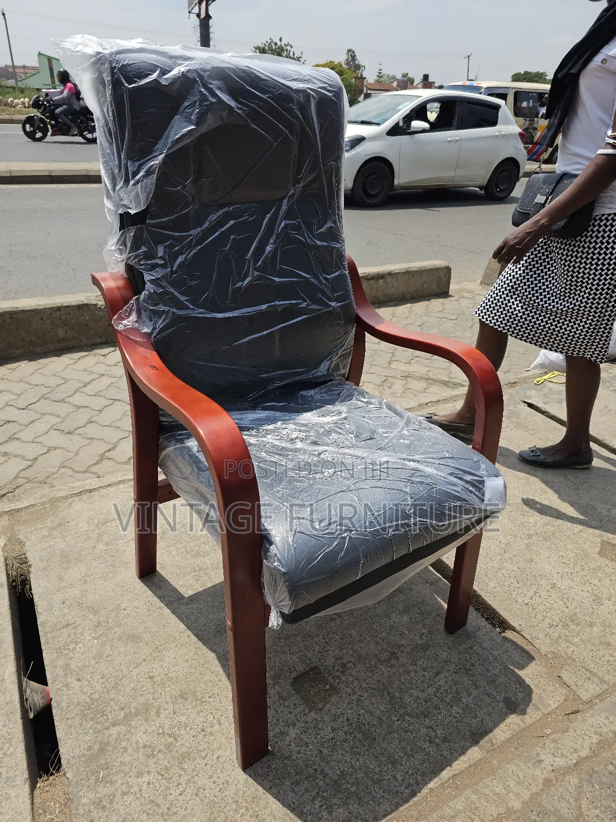 Executive Visitors Chair Zuo Modern