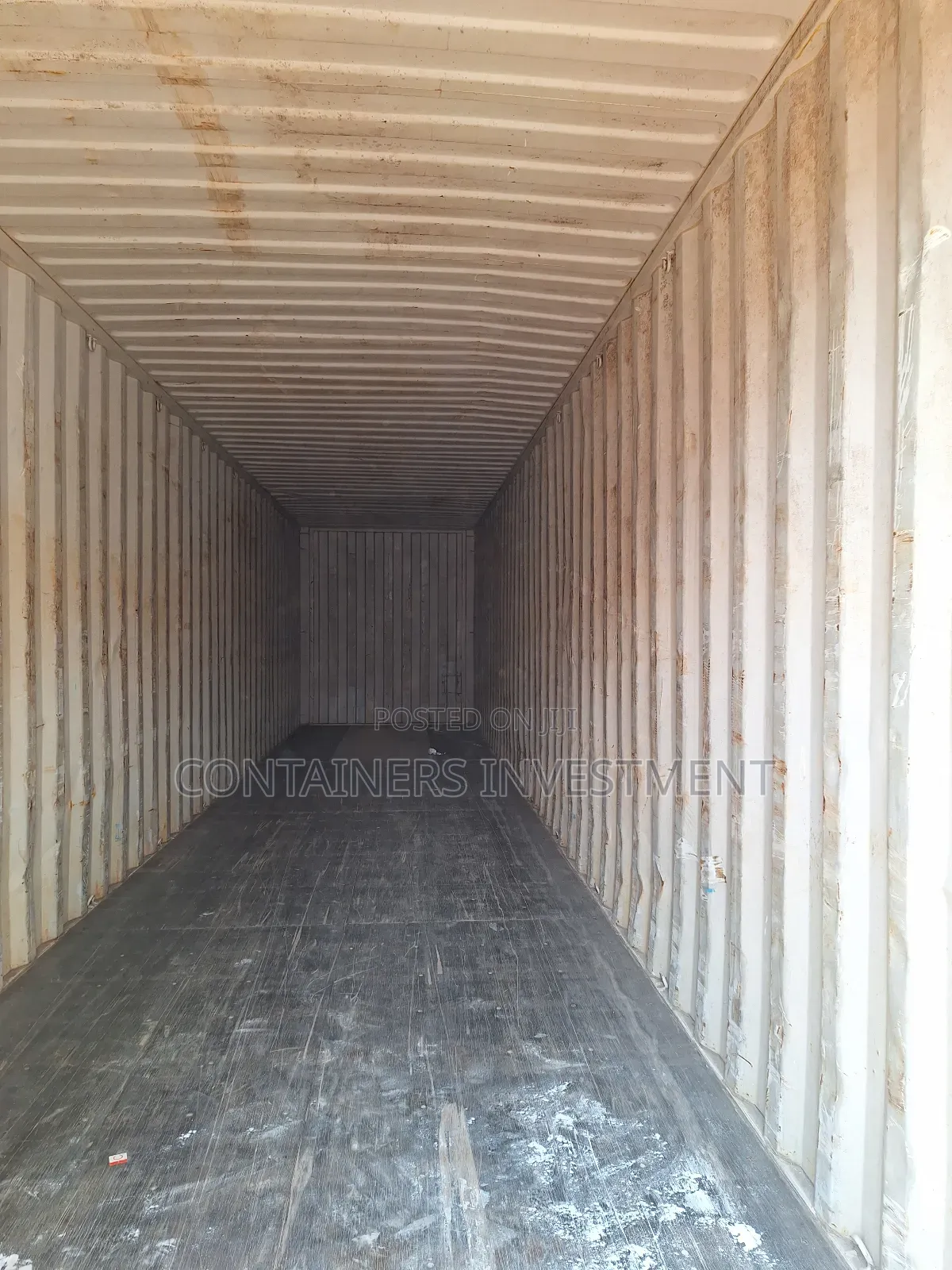 40ft Container Available-clean Exterior And Interior
