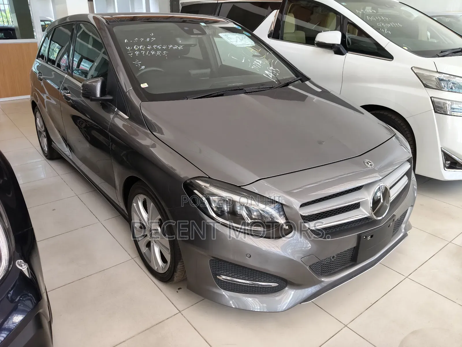 Mercedes-Benz B-Class B180 Petrol 2018 Gray
