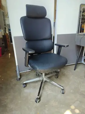 Padded Headrest Office Chair