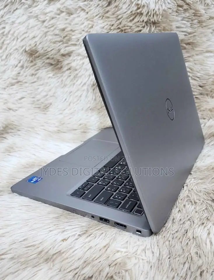 Laptop Dell Latitude 5320 16GB Intel Core I7 SSD 512GB