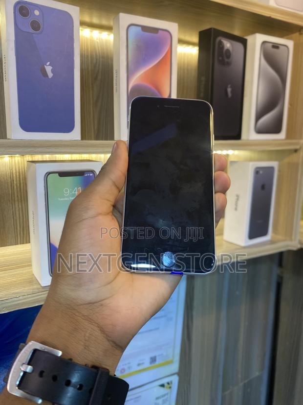 Apple iPhone SE (2020) 128 GB White - thumbnail 3