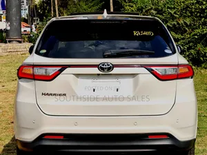 Toyota Harrier 2.0 2019 White