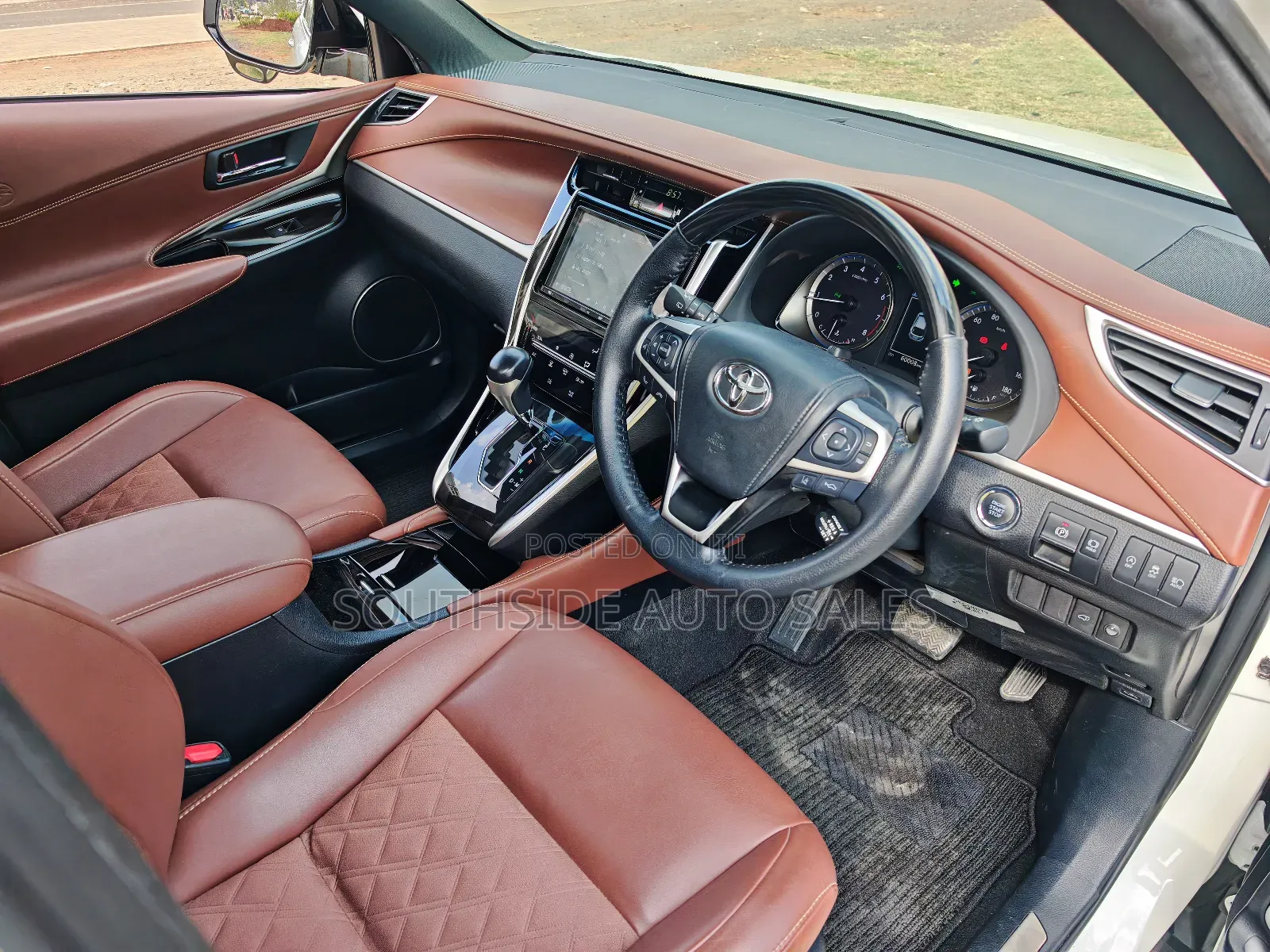 Toyota Harrier 2.0 2019 White