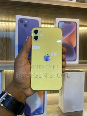 Apple iPhone 11 128 GB Yellow - main view