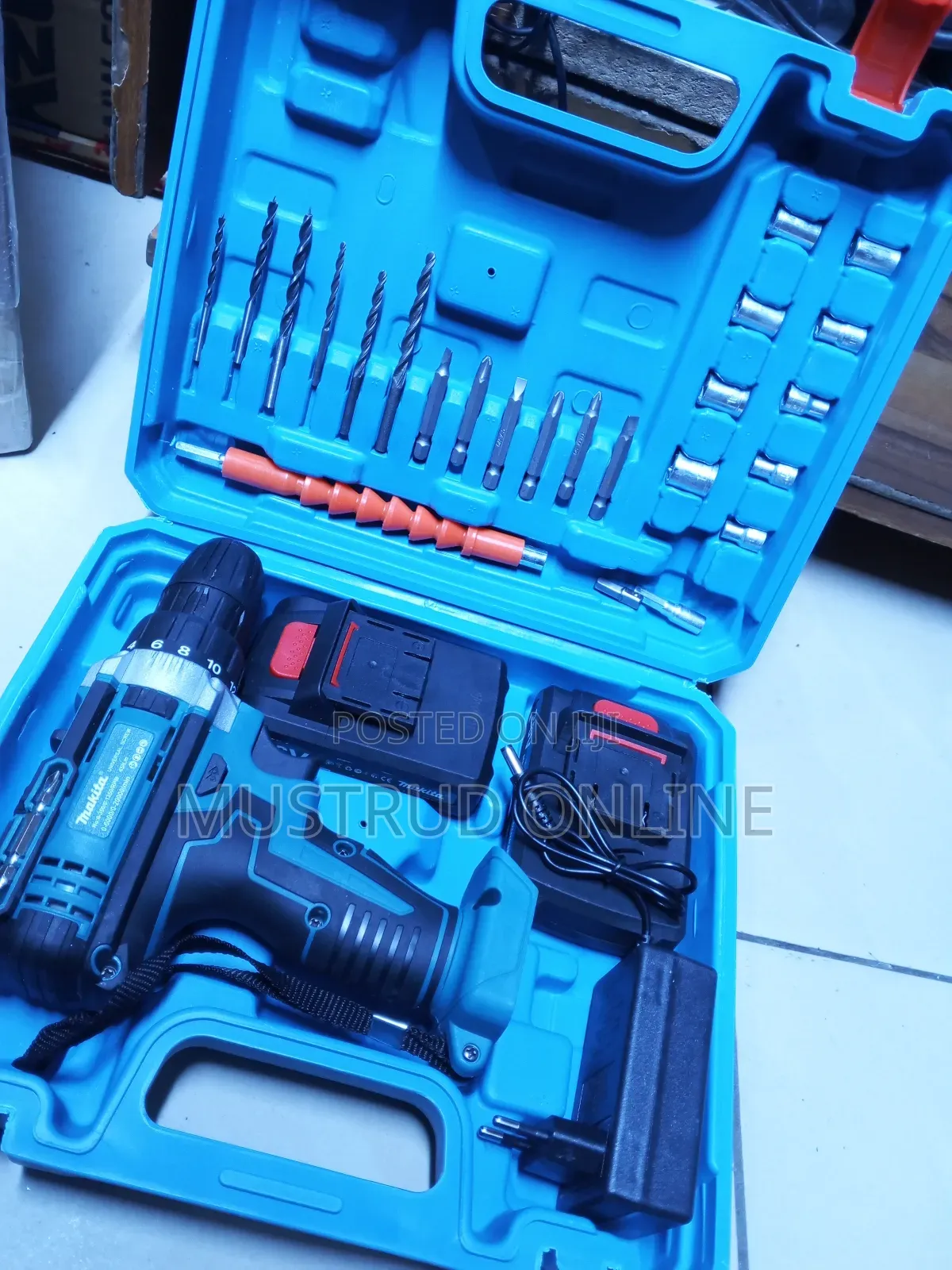 Complete Makita Cordless Drill 26v