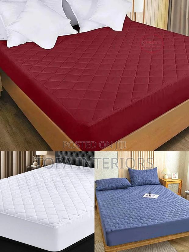 Absorbent Urineproof Elastic Quilted Waterproof Mattress Covers