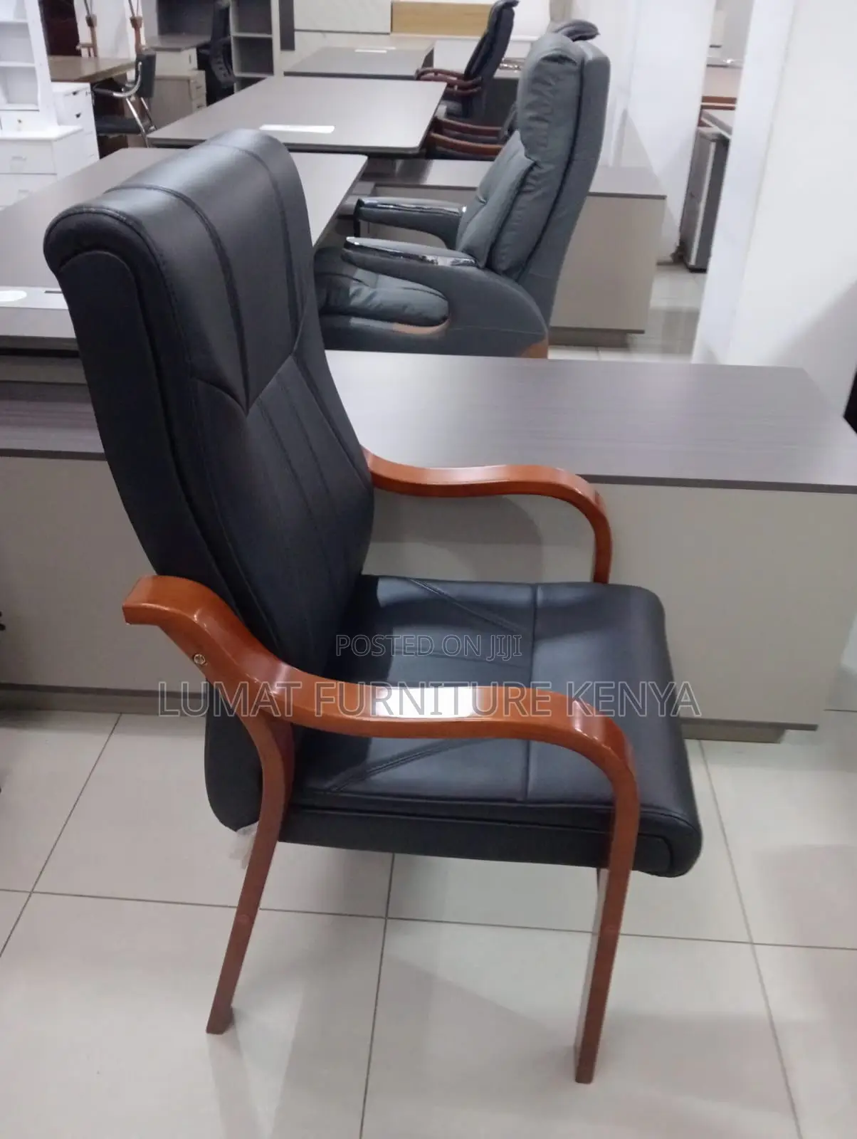 Mahogany Guest Chair