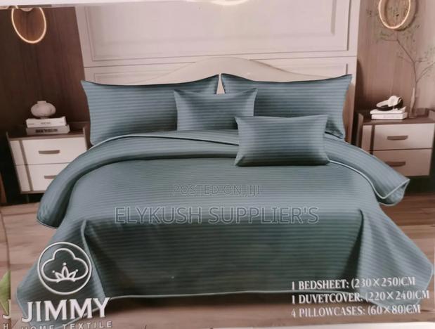  Stripped Duvet Covers

6x7 - thumbnail 2